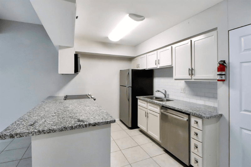 Houston Condo: 5929 Queensloch Dr