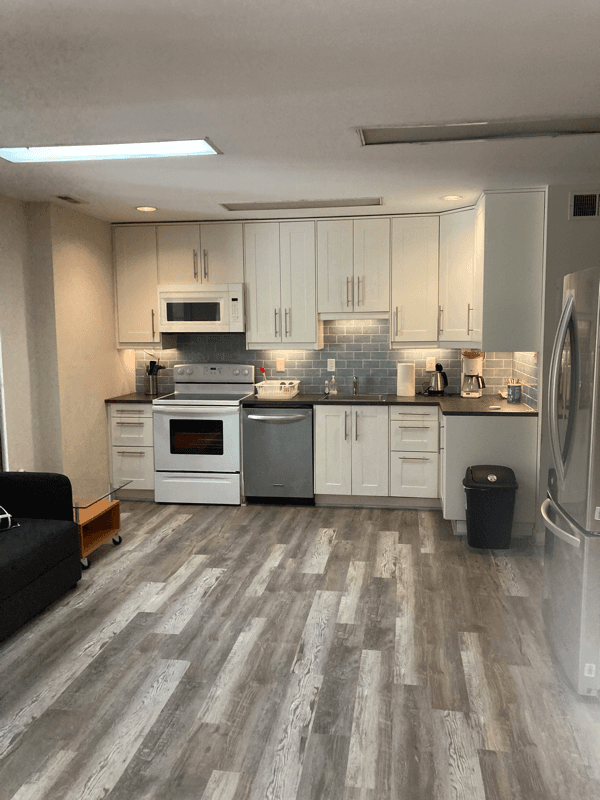 Bethesda Apartment: 7608 Carteret Rd