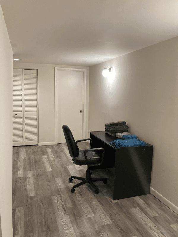 Bethesda Apartment: 7608 Carteret Rd