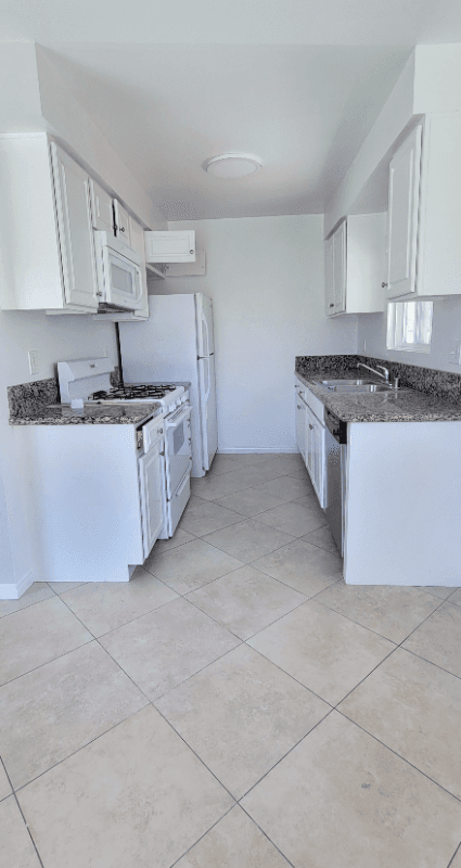 Los Angeles Apartment: 1802 N Wilton Place