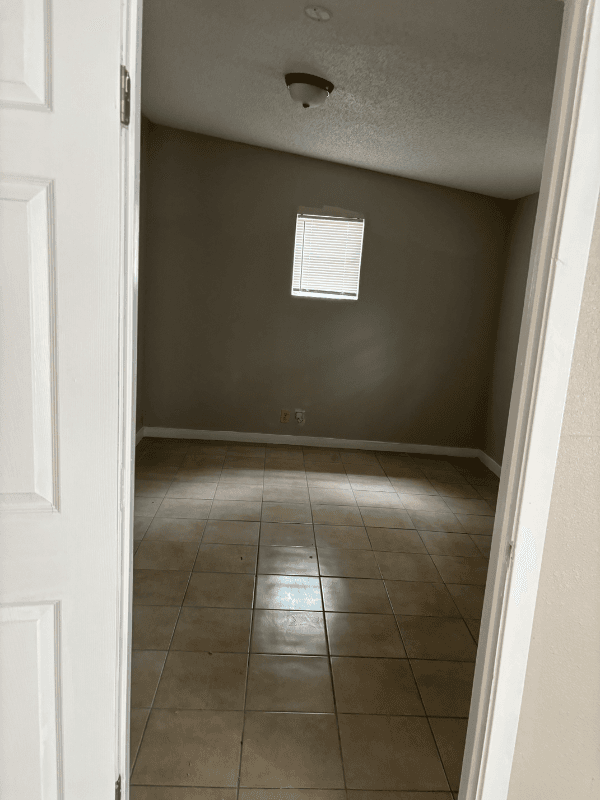San Antonio House: 230 Schmeltzer Lane