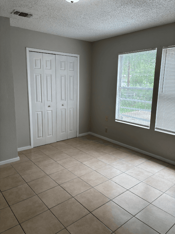 San Antonio House: 230 Schmeltzer Lane
