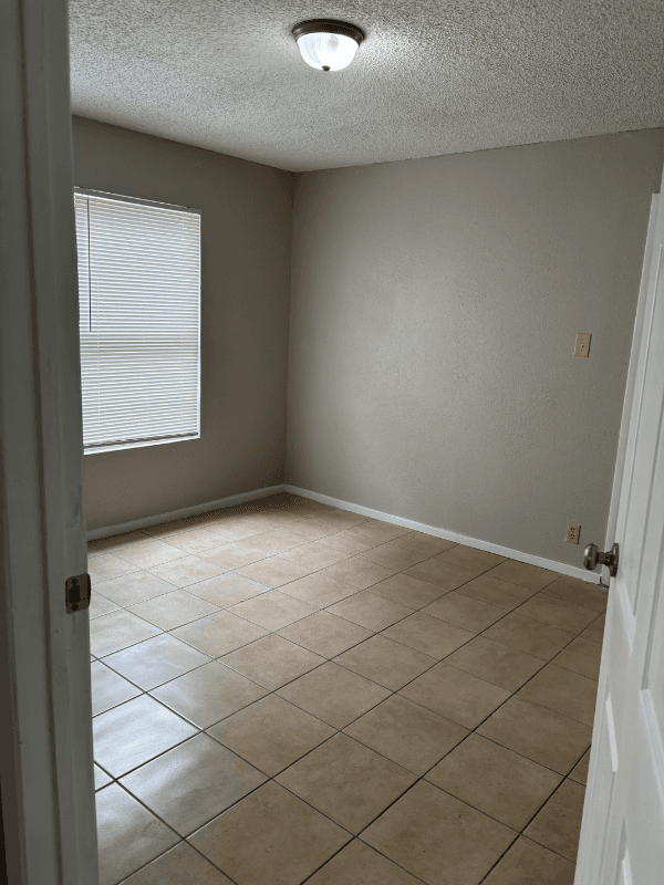 San Antonio House: 230 Schmeltzer Lane