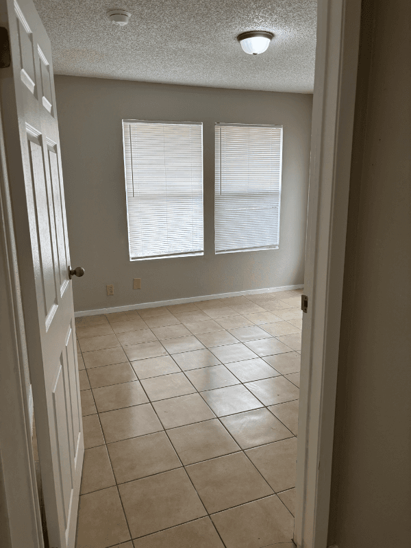 San Antonio House: 230 Schmeltzer Lane