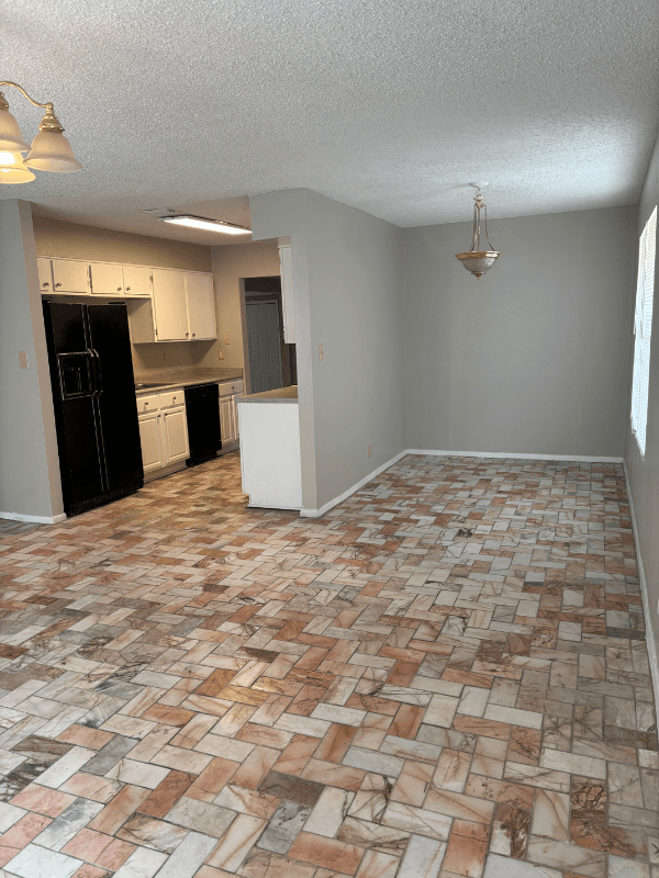 San Antonio House: 230 Schmeltzer Lane