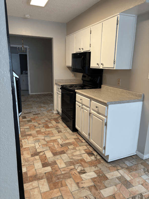 San Antonio House: 230 Schmeltzer Lane