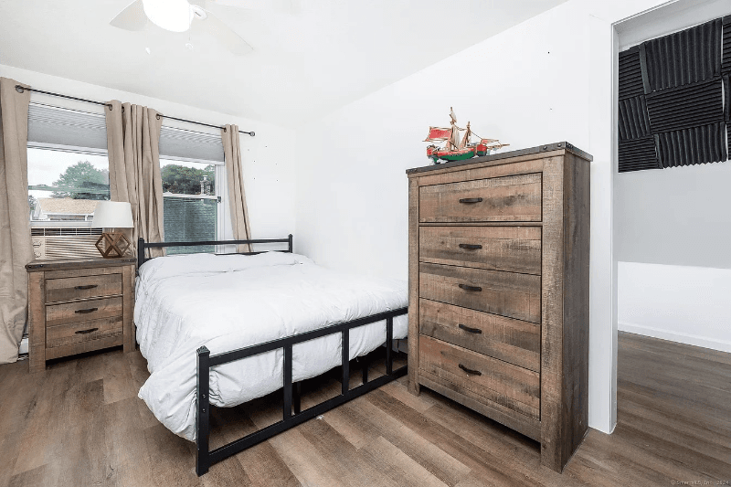 Vernon House: 29 1/2 Mountain Street