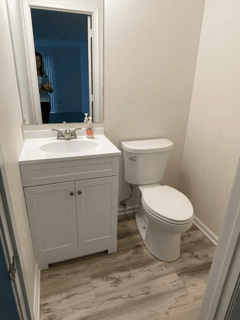 Dover Townhome: 140 Stoney Dr
