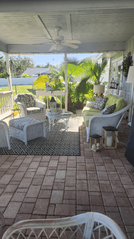 Palm Harbor House: 16 Citrus Drive
