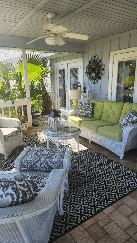 Palm Harbor House: 16 Citrus Drive