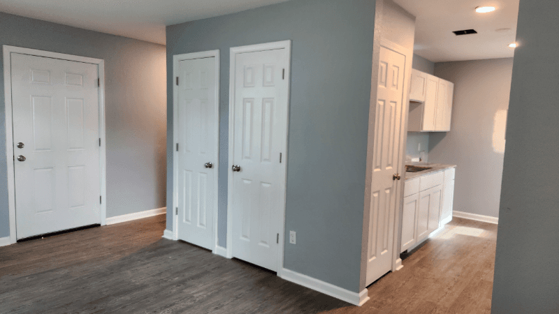 Broussard Apartment: 219 Leon Street