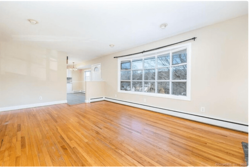 Danbury House: 21 Henso Dr
