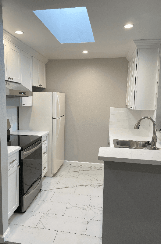 Los Angeles Condo: 4499 Via Marisol