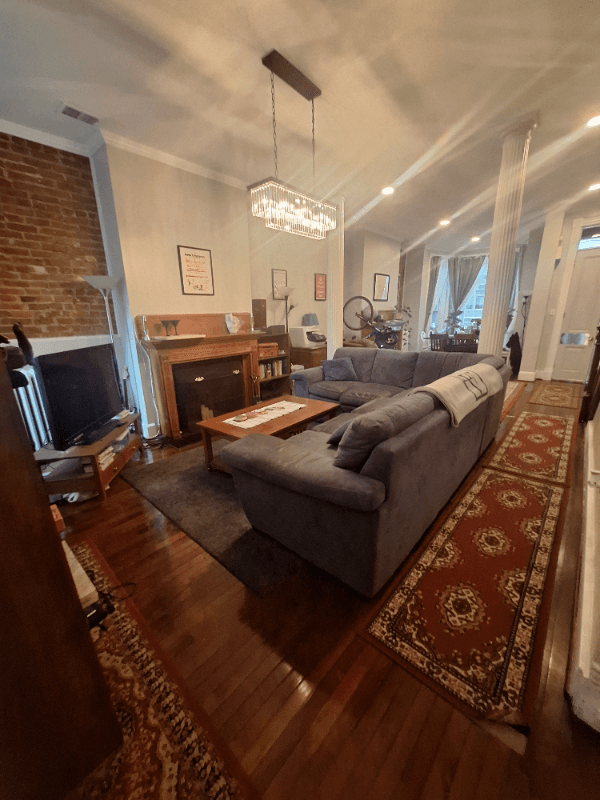 Washington House: 633 8th Street, NE