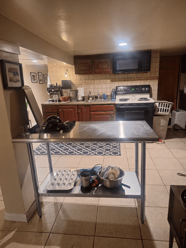Washington Townhome: 633 8th Street. NE