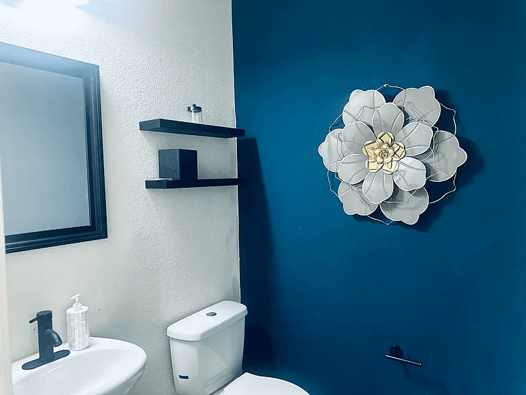 Anna House: 1417 cottonwood