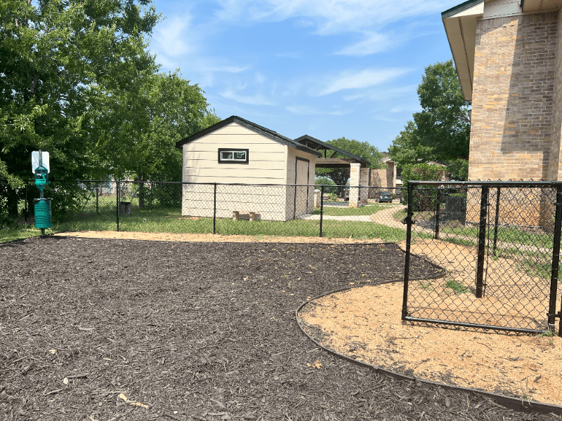 Blanco Apartment: 525 Jones Avenue