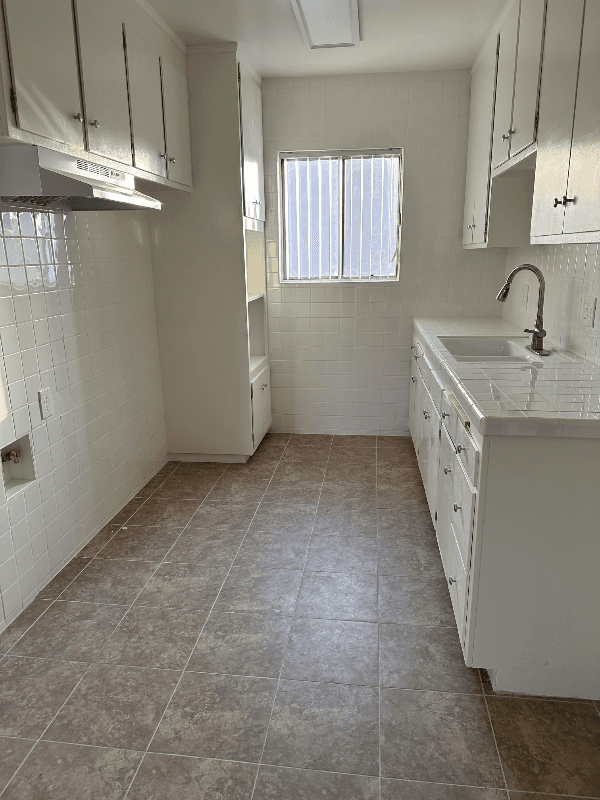 Los Angeles Apartment: 701 So Oxford Avenue