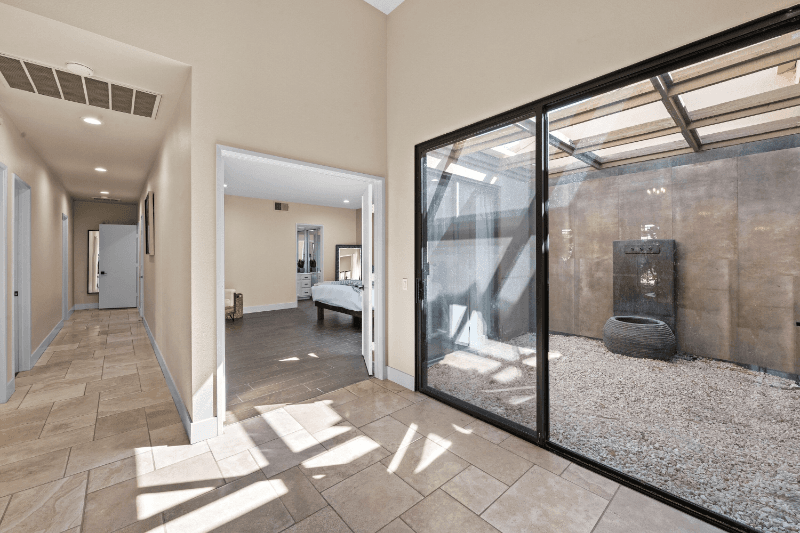 La Quinta House: 80504 Pebble Beach