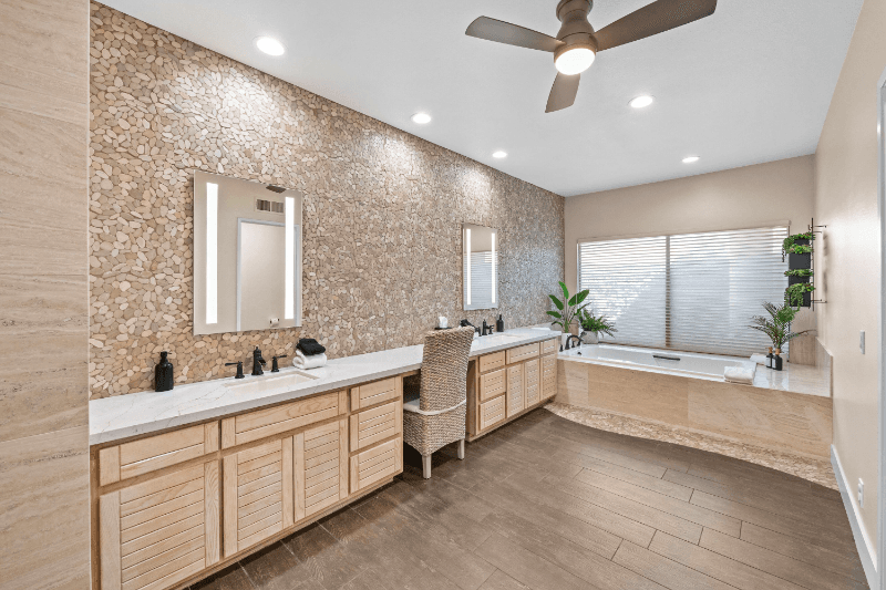 La Quinta House: 80504 Pebble Beach