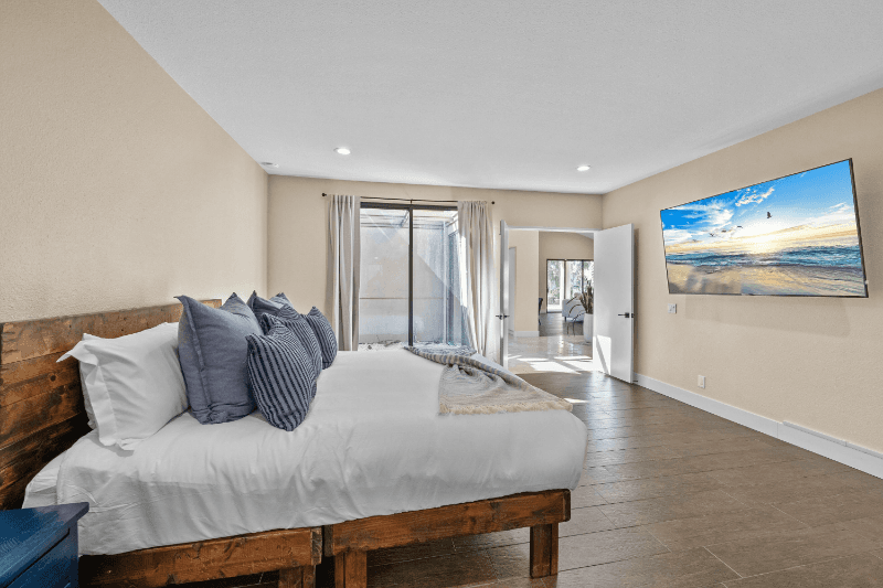 La Quinta House: 80504 Pebble Beach