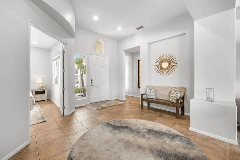 La Quinta House: 44260 Vía Coronado
