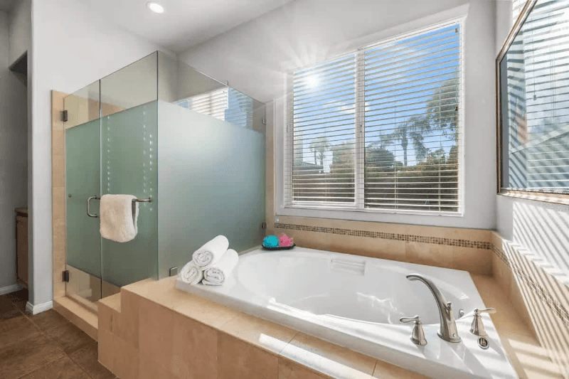 La Quinta House: 44260 Vía Coronado