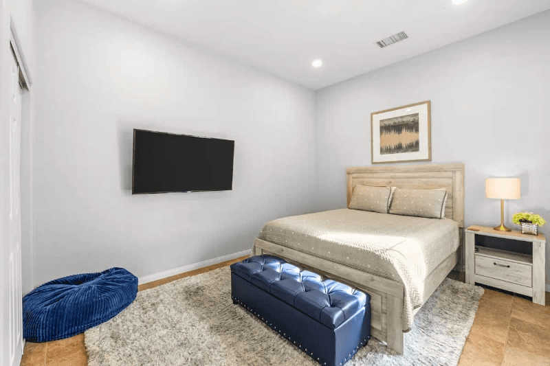 La Quinta House: 44260 Vía Coronado