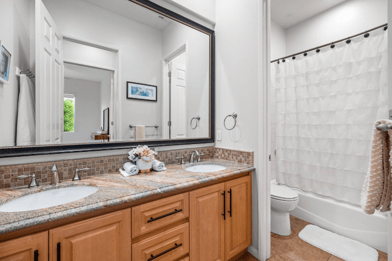 La Quinta House: 44260 Vía Coronado