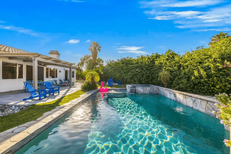 La Quinta House: 44260 Vía Coronado