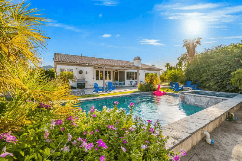 La Quinta House: 44260 Vía Coronado