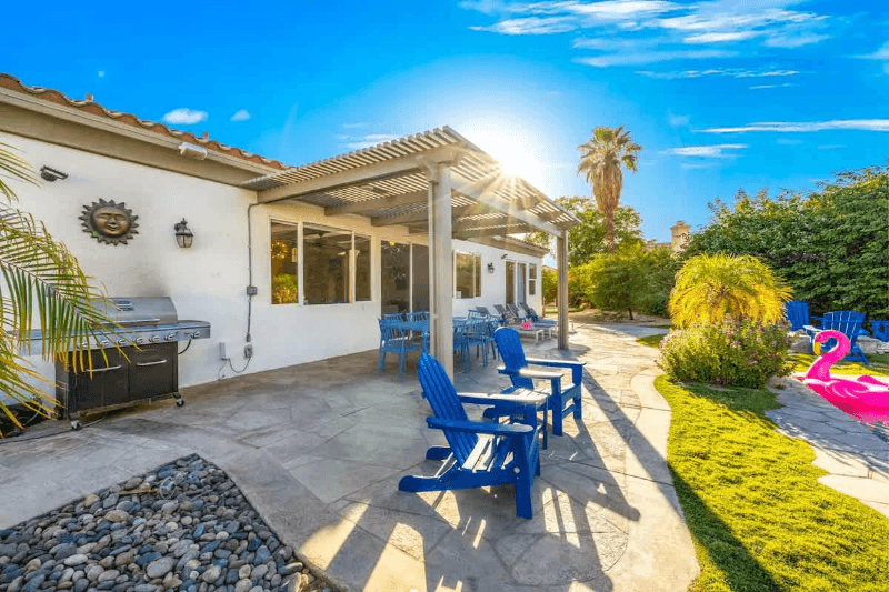 La Quinta House: 44260 Vía Coronado