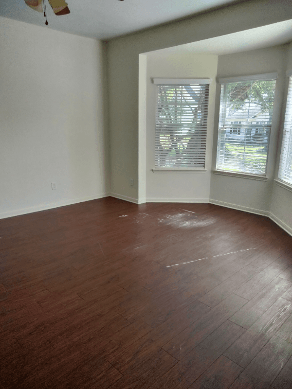 Katy House: 20706 Settlers Lake Cir N