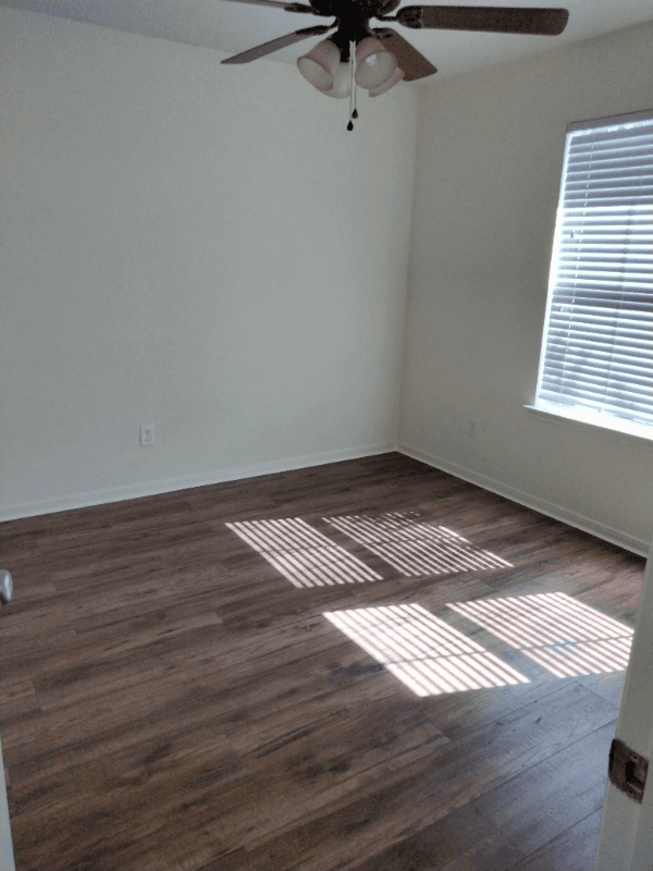 Katy House: 20706 Settlers Lake Cir N