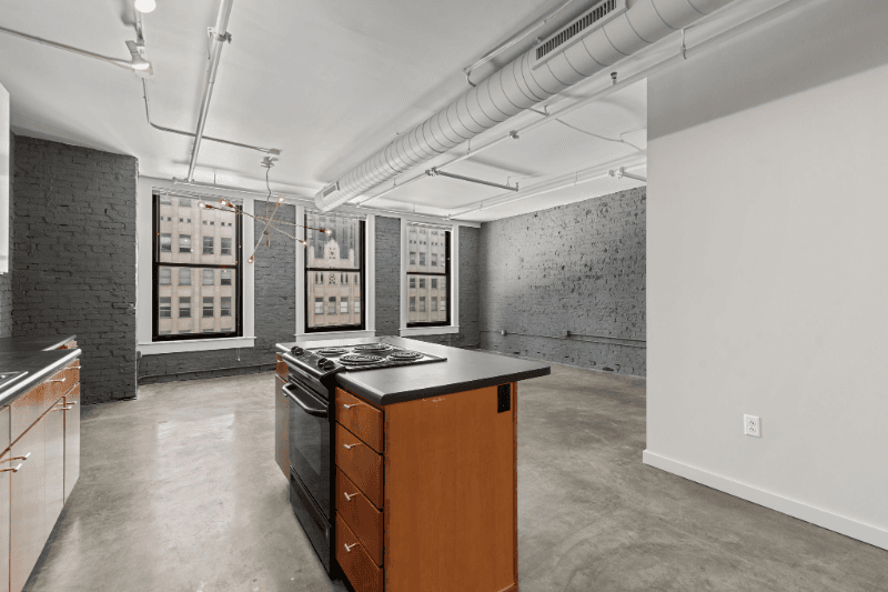 Saint Louis Apartment: 1006 Olive Street
