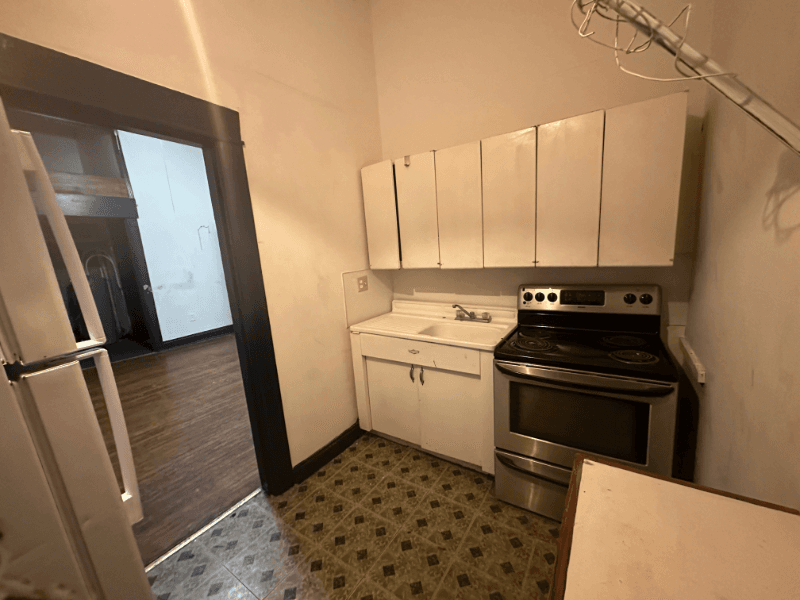 Kirksville Apartment: 112 West McPherson St