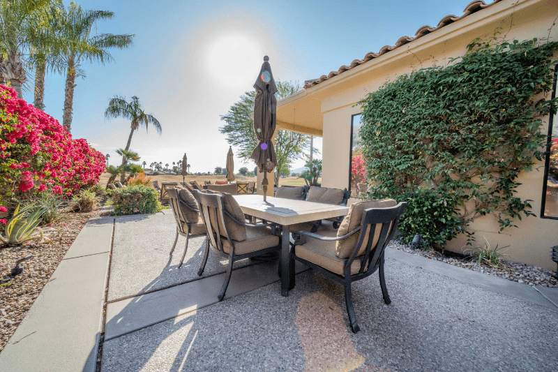 La Quinta House: 55840 Pebble Beach