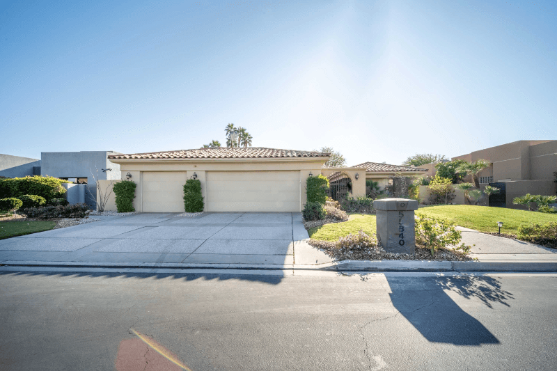 La Quinta House: 55840 Pebble Beach