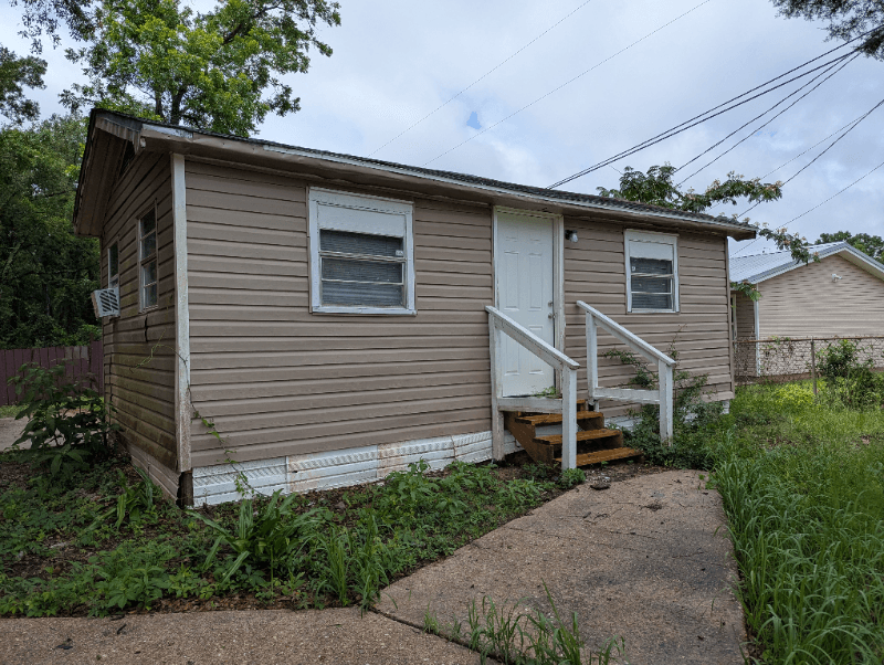 Mobile House: 7485 old shell rd