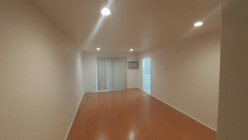 Valley Village Apartment: 5929 Laurel Canyon Blvd