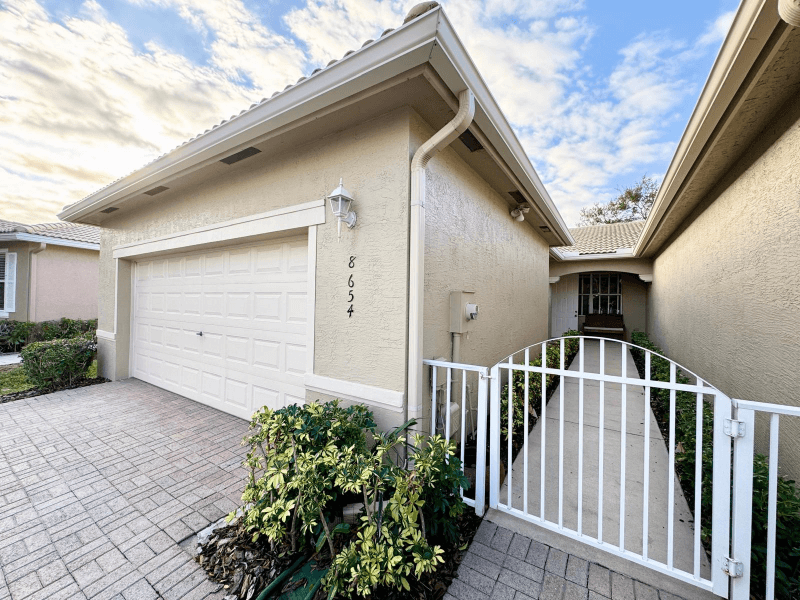 West Palm Beach Townhome: 8654 Lineyard Cay