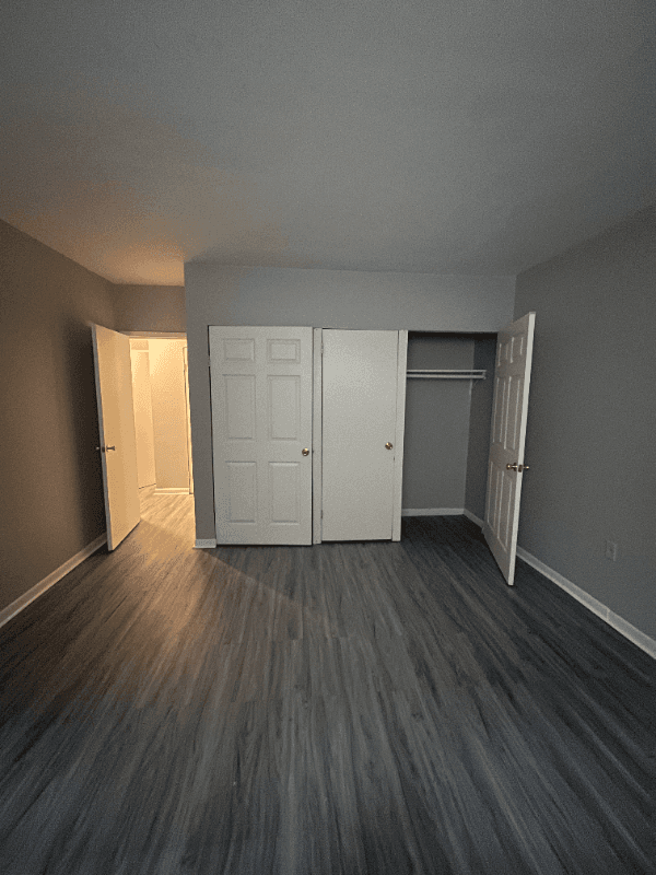 Hartford Apartment: 30 Gillett Street