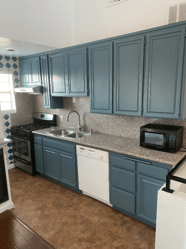 Los Angeles Apartment: 2436 s. Federal Ave
