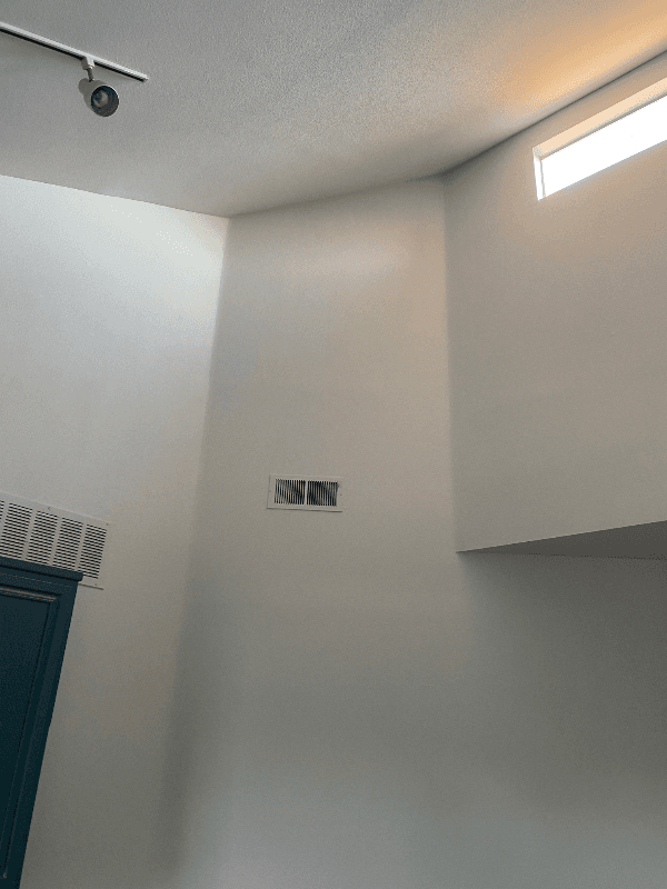Los Angeles Apartment: 2436 s. Federal Ave