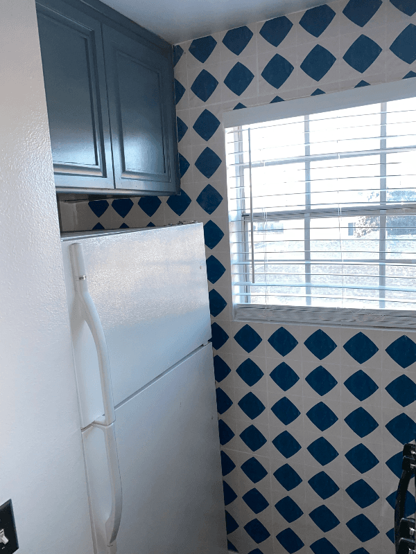 Los Angeles Apartment: 2436 s. Federal Ave