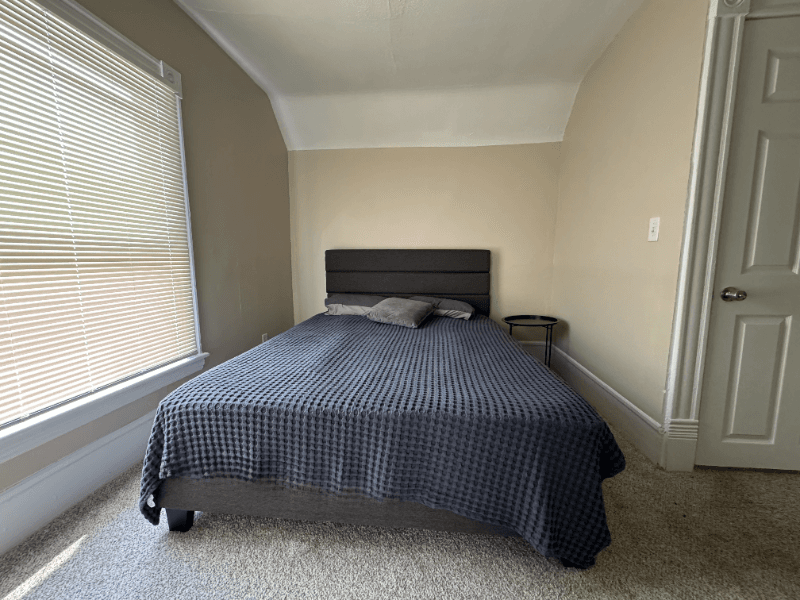 Grand Rapids Single Room: 111 Sweet St NE