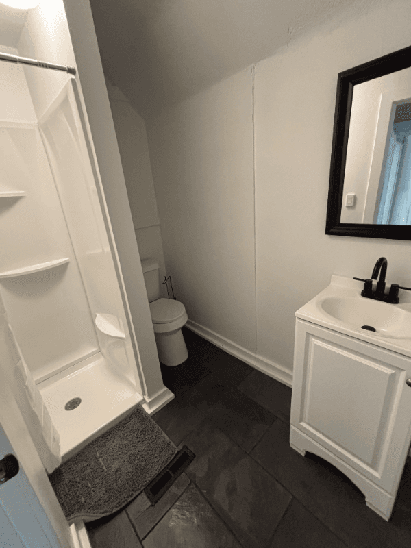 Grand Rapids Single Room: 111 Sweet St NE