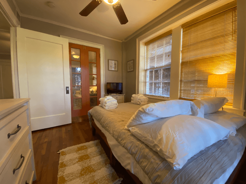 Savannah Condo: 805 Whitaker Street