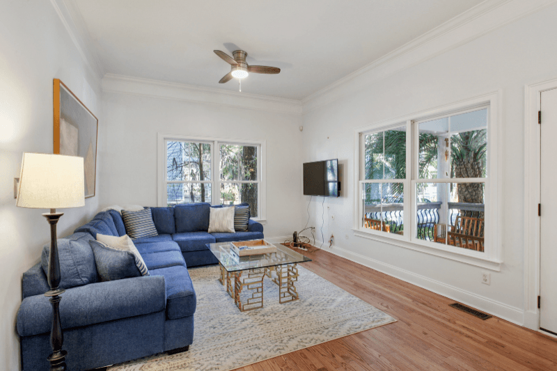 Savannah House: 102 West 36TH Street