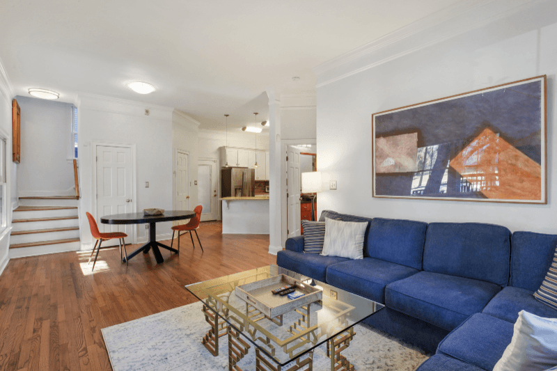 Savannah House: 102 West 36TH Street